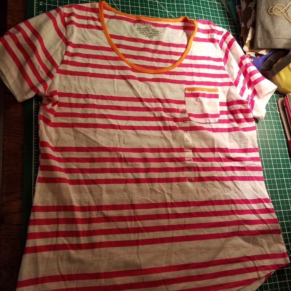 Hannah XL Beetroot & Purple Color Round Neck